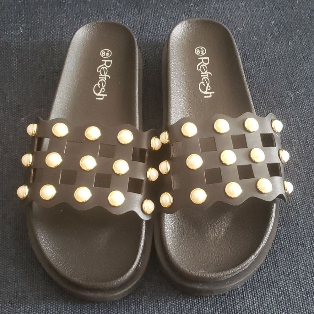 Pearl Studded Slides